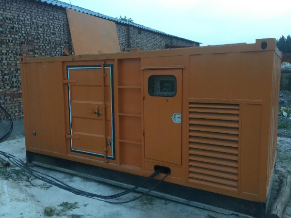 辰溪发电机组长期使用中，电缆线的敷设路径有哪些要求？